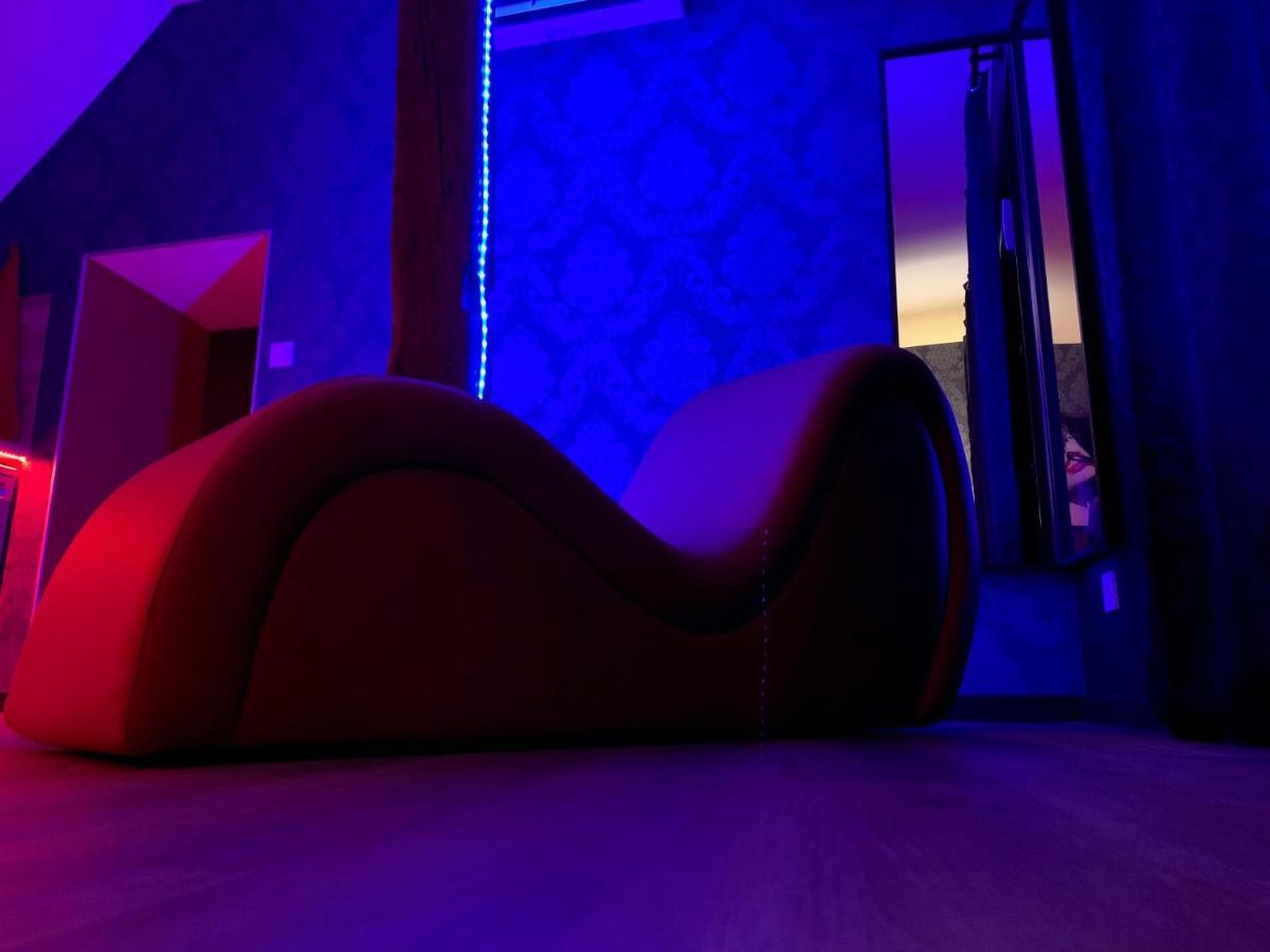 Love Room Avec Jacuzzi Prive Bonnetable Exterior photo